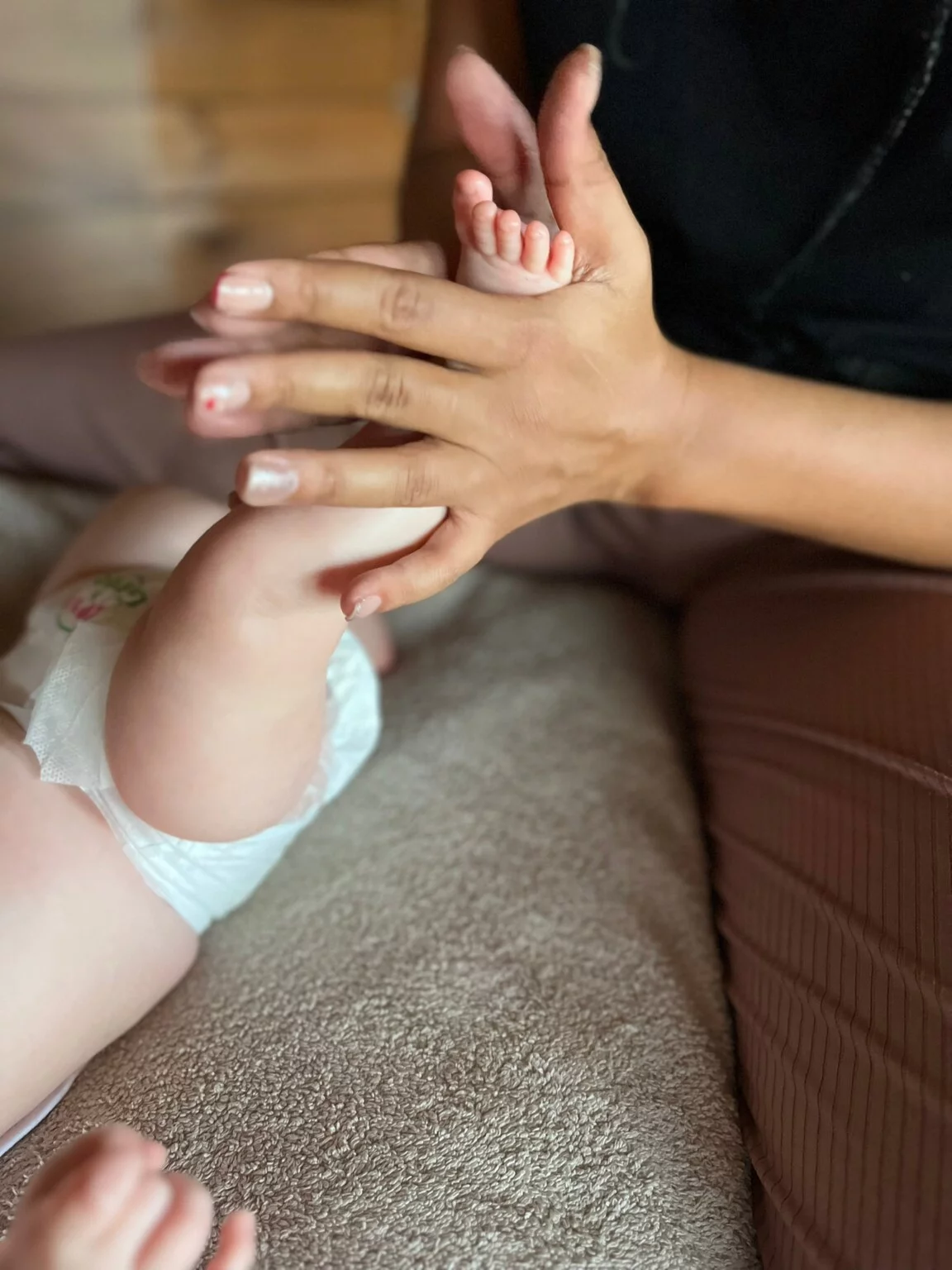 Massage relaxant et apaisant bébé